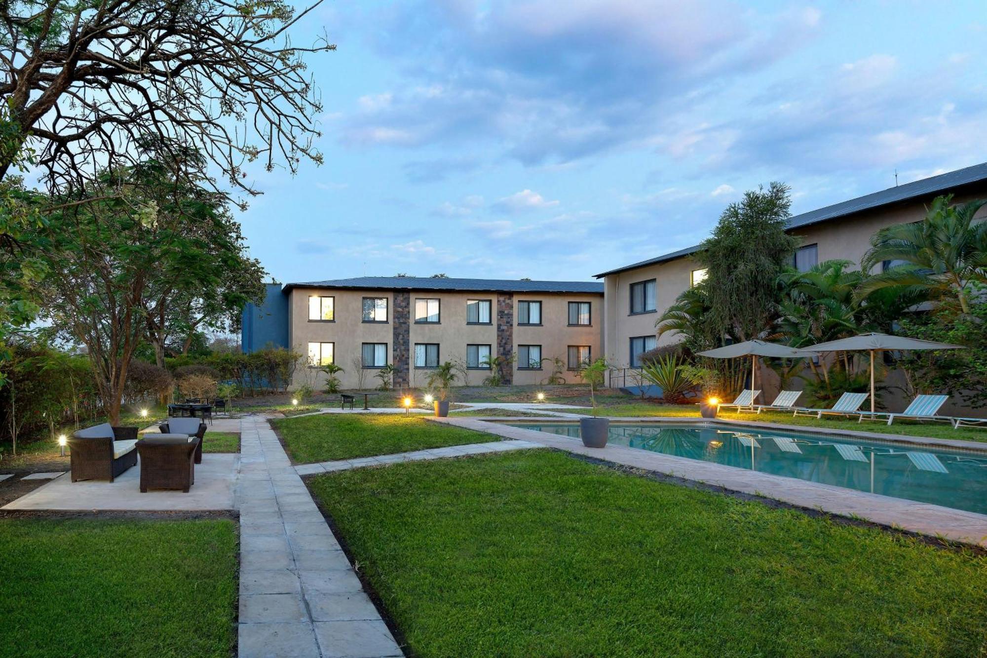 Protea Hotel By Marriott Ndola Exterior foto
